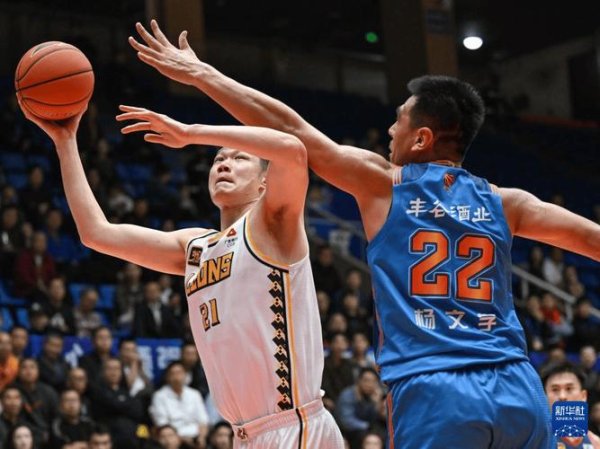 韦德体育 广厦惊险击败浙江!布朗40分+致命三分,江苏不敌天津